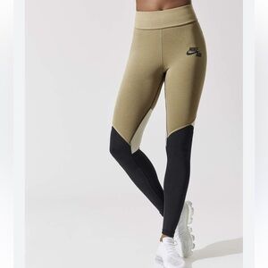 Nike Air Neutral Color Block Design High Waist Leggings Size Small